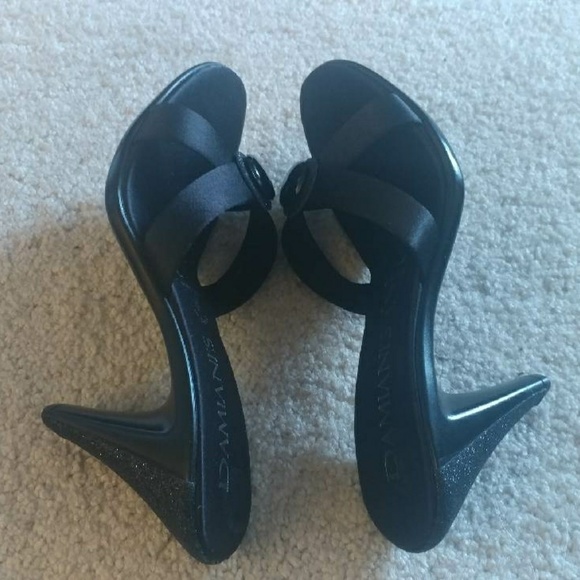 Black heels - Picture 4 of 5